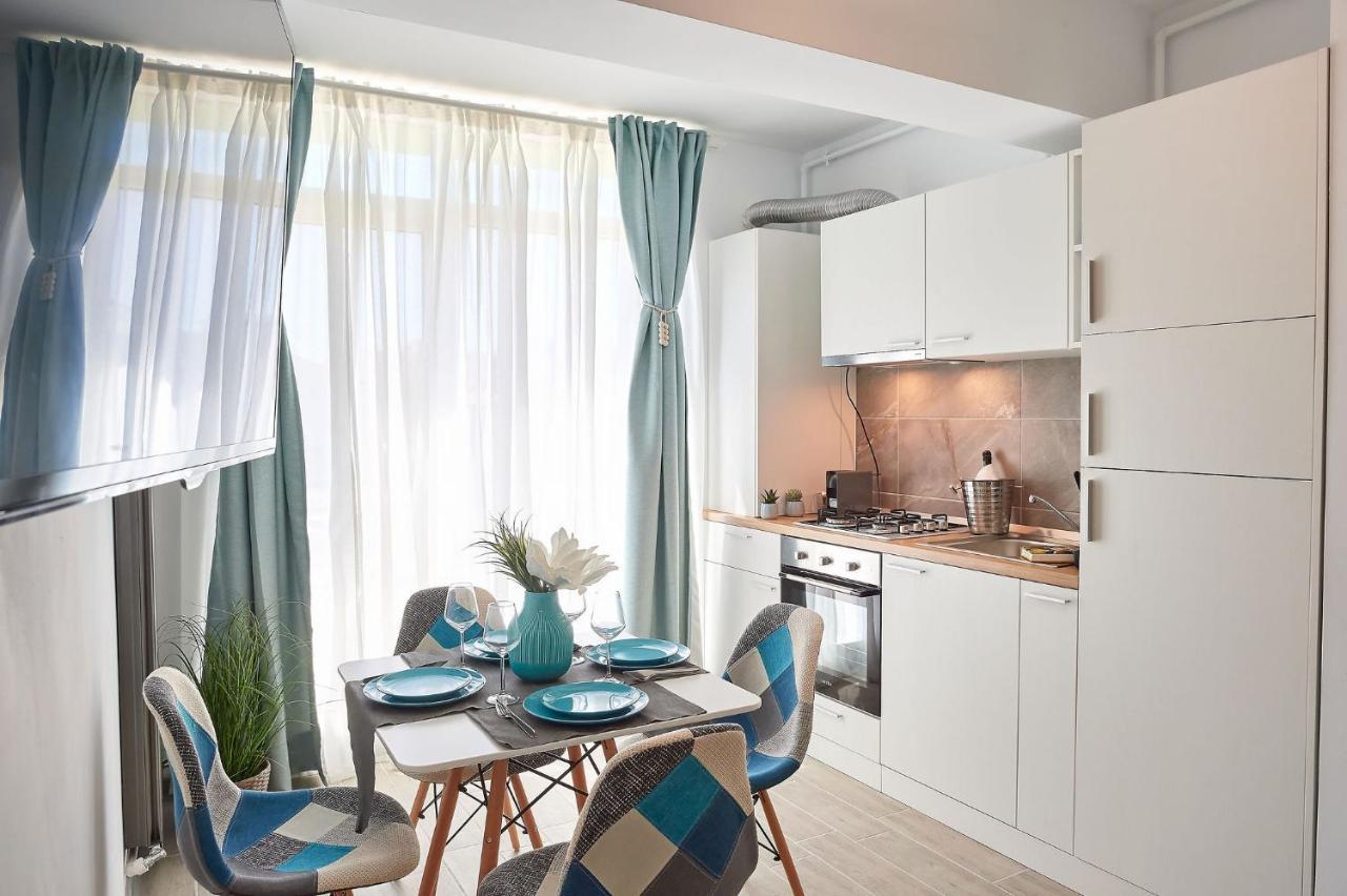 Summer Studio Spa N Pools Beach Resort Năvodari 외부 사진