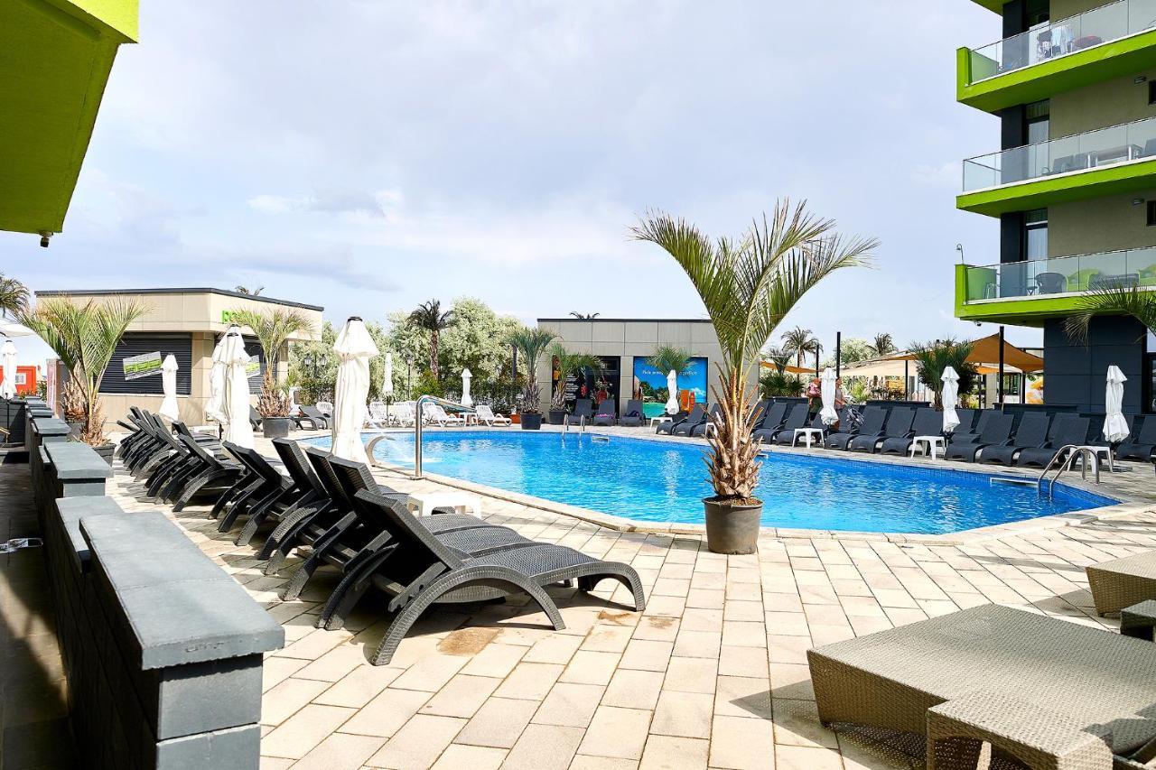 Summer Studio Spa N Pools Beach Resort Năvodari 외부 사진