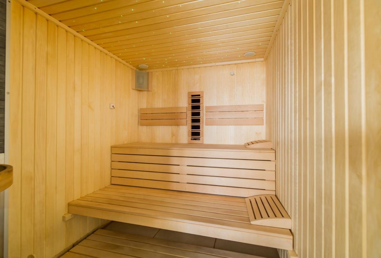 Summer Studio Spa N Pools Beach Resort Năvodari 외부 사진